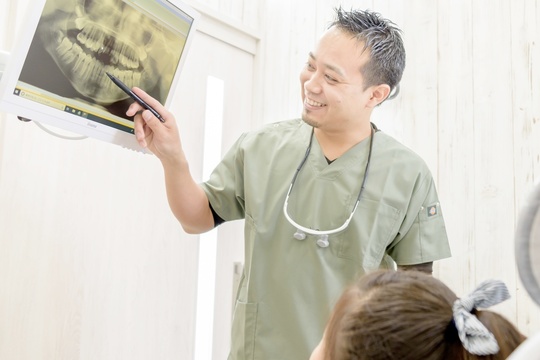 小児歯科学 赤坂 守人 赤坂守人さん「健康推進を口腔・歯から」 | オリーブ便り